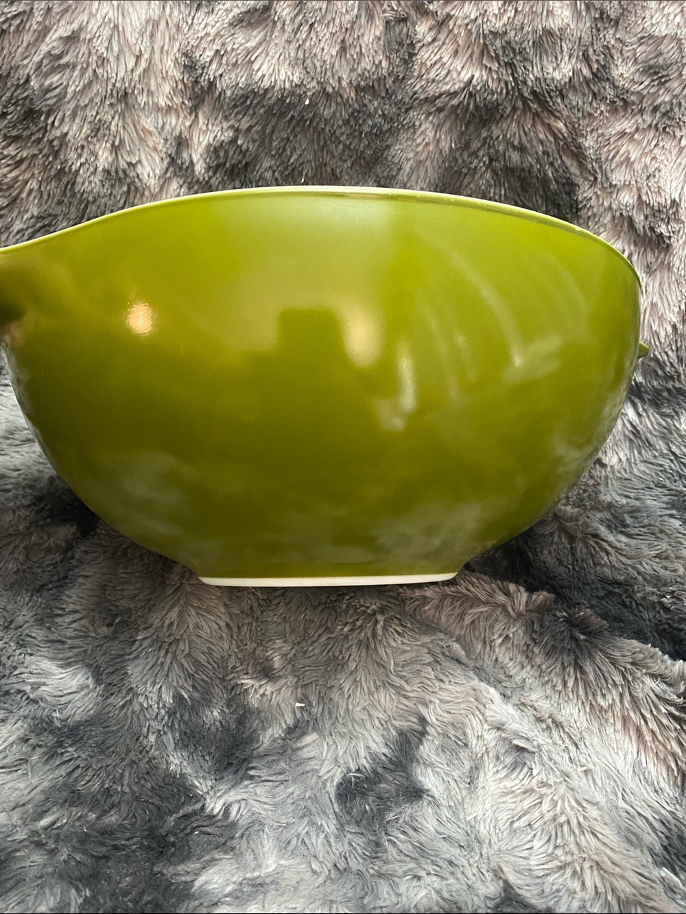 Vintage Pyrex "Cinderella" mixing bowl in the classic avocado/olive green 4Q - Picture 10 of 16